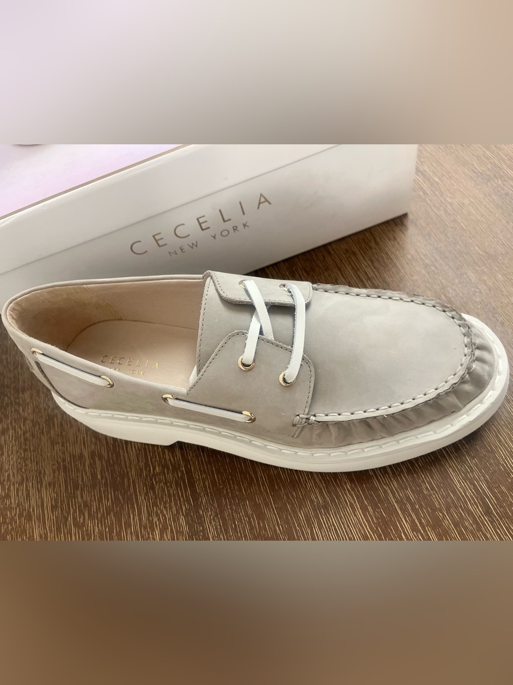 CECELIA NEW YORK REEDY DUNE LEATHER LOAFERS SIZE 10